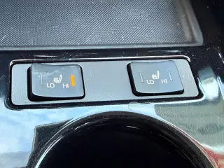 Toyota Prius Prime 2020 LE 4p Hatchback