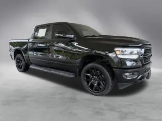 Ram 1500 2024 4x4 Laramie 4dr Crew Cab 5.6 ft. SB Camioneta