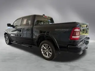 Ram 1500 2020 4x4 Laramie 4dr Crew Cab 5.6 ft. SB Camioneta