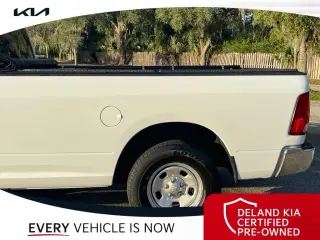 Ram 1500 Clásico 2023 4x2 Tradesman 2p Cubierta Regular 8 ft. LB Pickup
