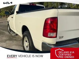 Ram 1500 Clásico 2023 4x2 Tradesman 2p Cubierta Regular 8 ft. LB Pickup
