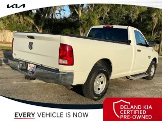 Ram 1500 Clásico 2023 4x2 Tradesman 2p Cubierta Regular 8 ft. LB Pickup
