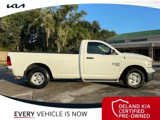 Ram 1500 Clásico 2023 4x2 Tradesman 2p Cubierta Regular 8 ft. LB Pickup