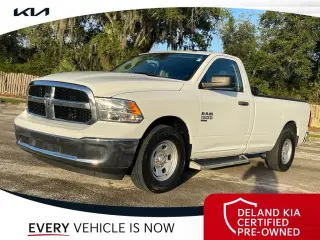 Ram 1500 Clásico 2023 4x2 Tradesman 2p Cubierta Regular 8 ft. LB Pickup