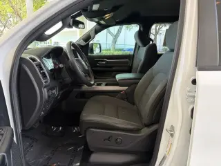 Ram 1500 2019 4x2 Big Horn 4dr Crew Cab 5.6 ft. SB Pickup