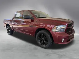 Ram 1500 2017 4x2 Express 4dr Crew Cab 5.5 ft. SB Pickup