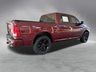 Ram 1500 2017 4x2 Express 4dr Crew Cab 5.5 ft. SB Pickup