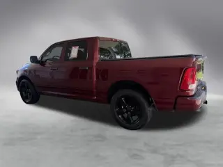 Ram 1500 2017 4x2 Express 4dr Crew Cab 5.5 ft. SB Pickup