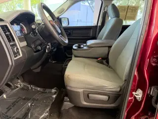 Ram 1500 2017 4x2 Express 4dr Crew Cab 5.5 ft. SB Pickup