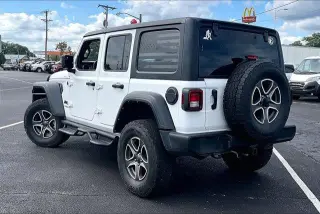 Jeep Wrangler Unlimited 2022 4x4 Sport 4p SUV