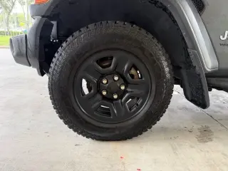 Jeep Wrangler Unlimited 2019 4x4 Sport 4p SUV