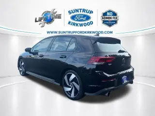 Volkswagen Golf GTI 2024 S 4p Hatchback