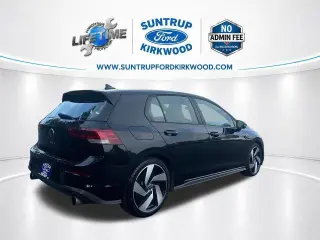 Volkswagen Golf GTI 2024 S 4p Hatchback