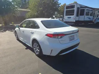 Toyota Corolla 2022 LE Sedan 4p.