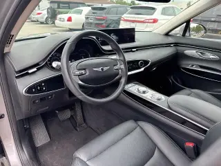 Genesis GV70 2025 AWD 2.5T Standard 4p SUV
