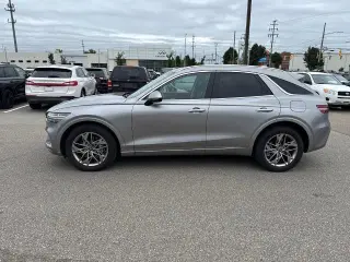 Genesis GV70 2025 AWD 2.5T Standard 4p SUV
