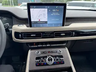 Lincoln Aviator 2023 AWD Reserve 4dr SUV