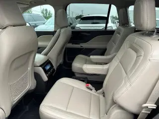 Lincoln Aviator 2023 AWD Reserve 4dr SUV