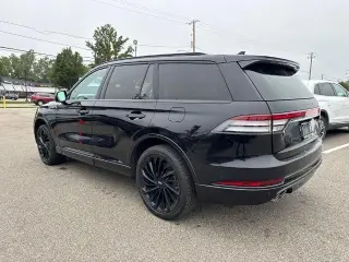 Lincoln Aviator 2023 AWD Reserve 4dr SUV