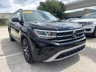 Volkswagen Atlas 2021 SE 4p SUV (versión de mitad de año)
