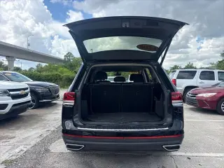 Volkswagen Atlas 2021 SE 4p SUV (versión de mitad de año)