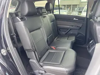 Volkswagen Atlas 2021 SE 4p SUV (versión de mitad de año)