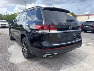 Volkswagen Atlas 2021 SE 4p SUV (versión de mitad de año)