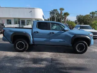 Toyota Tacoma 2026 4x4 TRD Todo Terreno 4p Doble Cabina 5.0 ft SB 8A