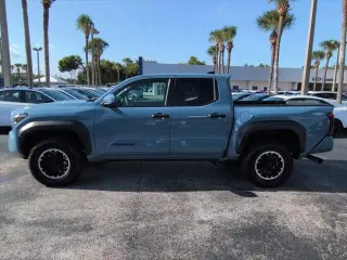 Toyota Tacoma 2026 4x4 TRD Todo Terreno 4p Doble Cabina 5.0 ft SB 8A