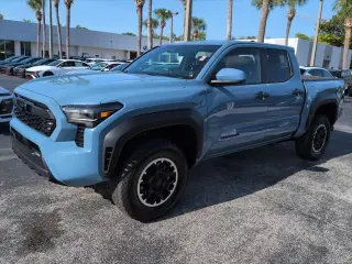 Toyota Tacoma 2026 4x4 TRD Todo Terreno 4p Doble Cabina 5.0 ft SB 8A