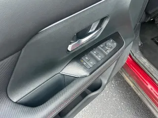 Nissan Kicks 2025 AWD SR 4dr Crossover