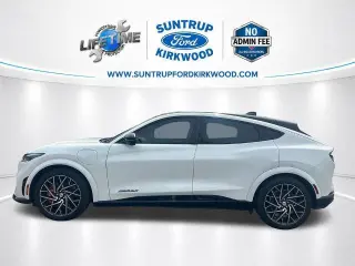 Ford Mustang Mach-E 2023 AWD GT 4 portas SUV