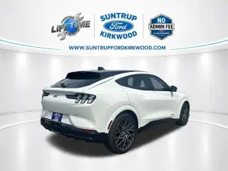 Ford Mustang Mach-E 2023 AWD GT 4 portas SUV