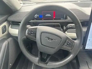 Ford Mustang Mach-E 2023 Premium 4p SUV