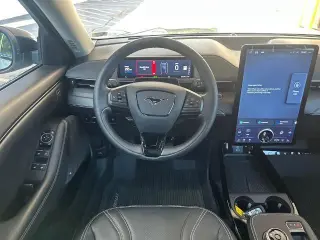 Ford Mustang Mach-E 2023 Premium 4dr SUV