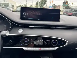 Genesis GV70 2025 AWD 2.5T Standard 4dr SUV