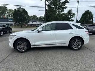 Genesis GV70 2025 AWD 2.5T Standard 4dr SUV