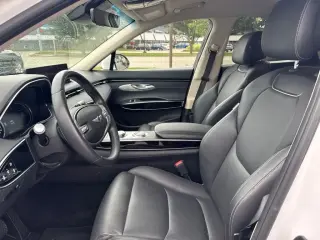Genesis GV70 2025 AWD 2.5T Standard 4dr SUV