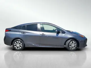 Toyota Prius 2022 LE 4dr Hatchback