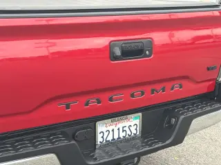 Toyota Tacoma 2023 4x4 TRD Pro 4p Puerta Doble Cab 5.0 ft SB 6M