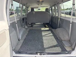 Ford E-Series 2014 E-350 SD XL 3dr Passenger Van