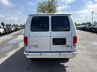 Ford E-Series 2014 E-350 SD XL 3dr Passenger Van