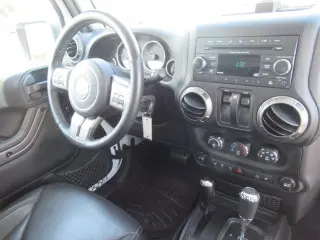 Jeep Wrangler JK 2018 4x4 Sahara SUV 2 puertas