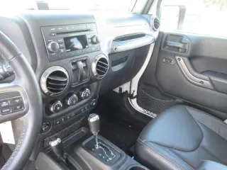 Jeep Wrangler JK 2018 4x4 Sahara SUV 2 puertas
