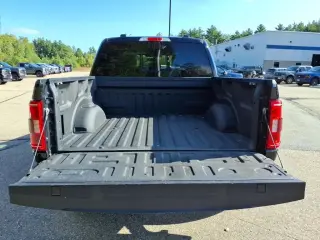 Ford F-150 2022 4x4 XLT 4 puertas SuperCahreña caja corta 5,5 pies