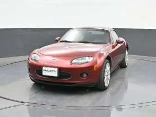 Mazda MX-5 Miata 2008 Grand Touring 2desc Convertible w/Power Hard Top (2L I4 6M)