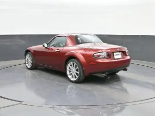 Mazda MX-5 Miata 2008 Grand Touring 2desc Convertible w/Power Hard Top (2L I4 6M)