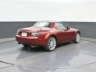 Mazda MX-5 Miata 2008 Grand Touring 2desc Convertible w/Power Hard Top (2L I4 6M)