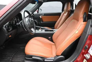 Mazda MX-5 Miata 2008 Grand Touring 2desc Convertible w/Power Hard Top (2L I4 6M)