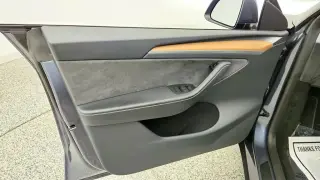Tesla Model Y 2023 AWD 4dr Crossover